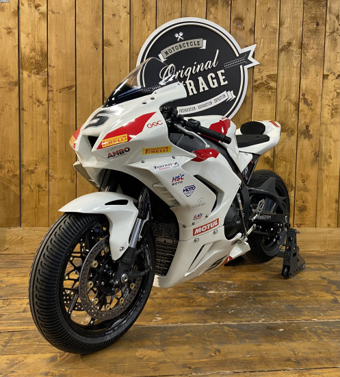 HONDA CBR 1000 RR-R - HEROUVILLE-SAINT-CLAIR